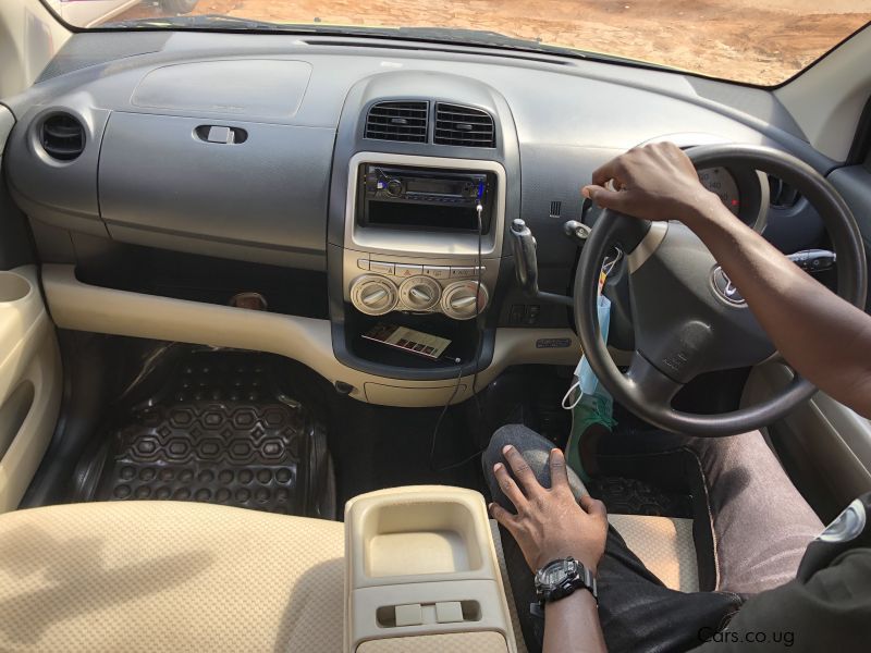 Toyota passo in Uganda