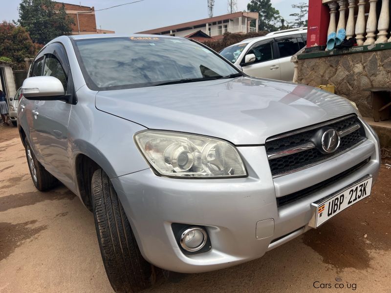 Toyota rav4 in Uganda