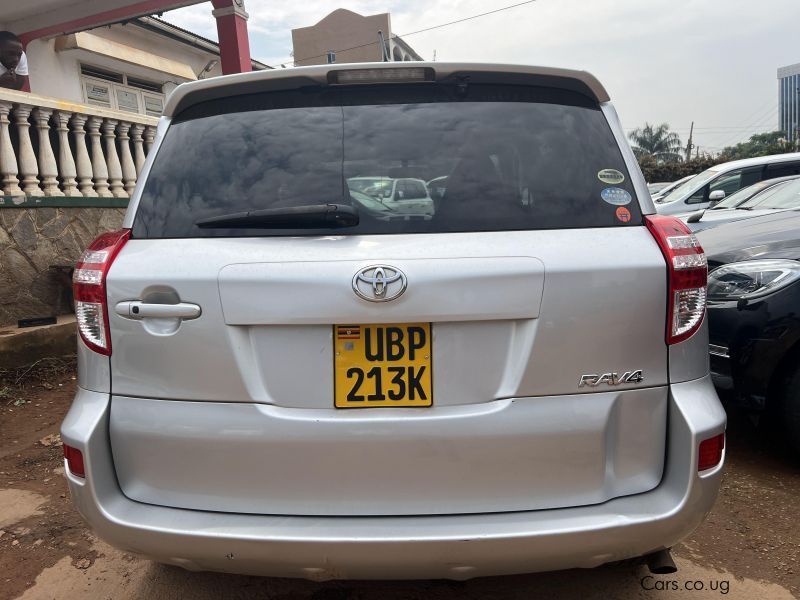 Toyota rav4 in Uganda