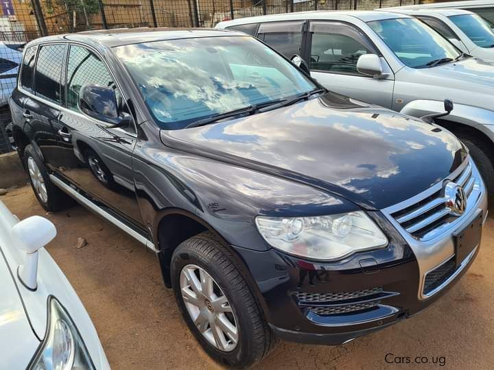 Volkswagen Tuareg in Uganda