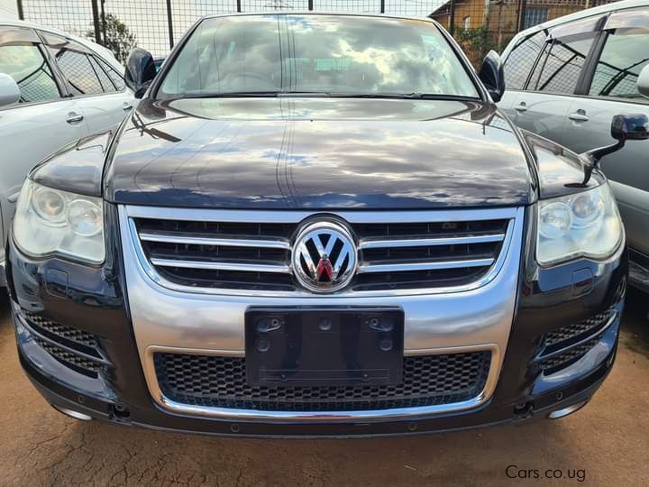 Volkswagen Tuareg in Uganda