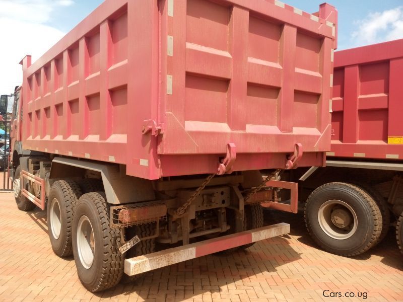 Hino SINOTRUCK in Uganda