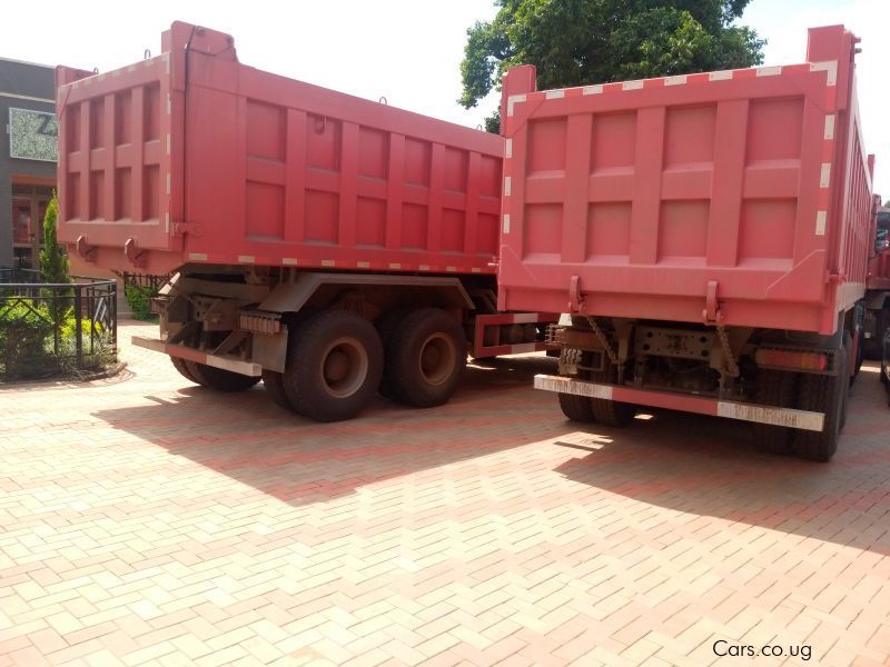 Hino SINOTRUCK in Uganda