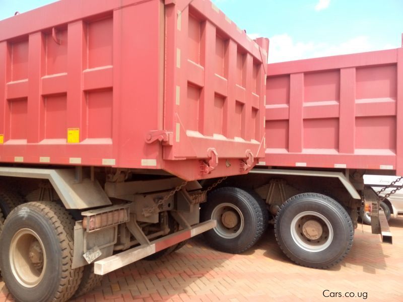 Hino SINOTRUCK in Uganda