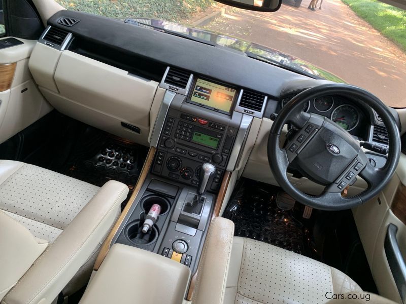 Land Rover range rover sport in Uganda