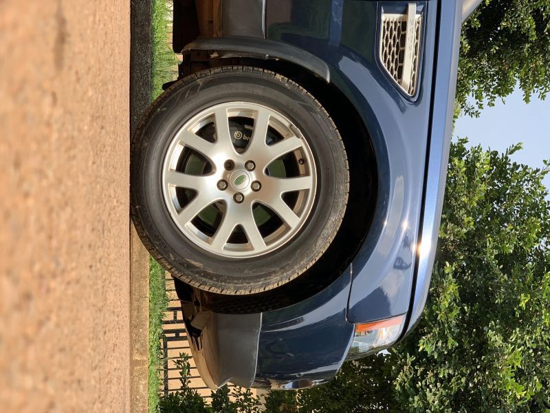 Land Rover range rover sport in Uganda