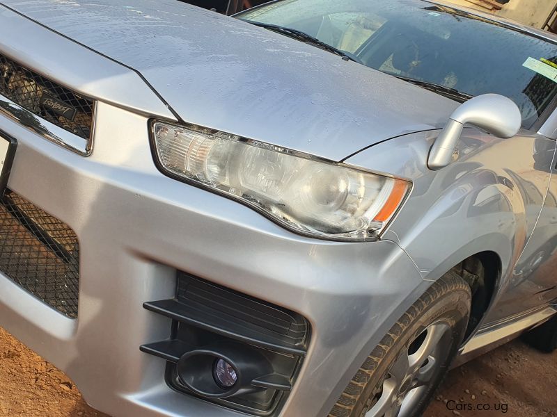 Mitsubishi Outlander in Uganda