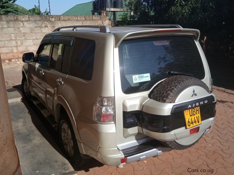 Mitsubishi pajero Exceed in Uganda