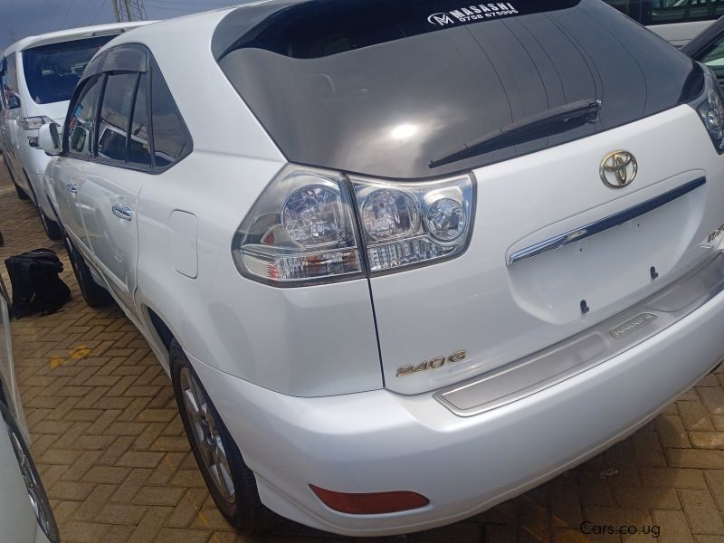 Toyota Harrier in Uganda