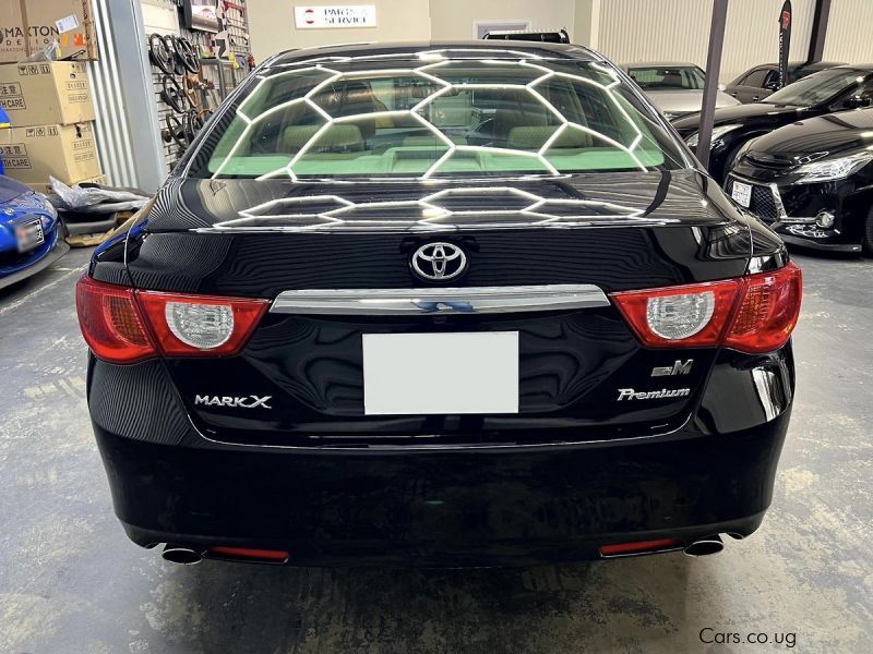 Toyota Mark X in Uganda