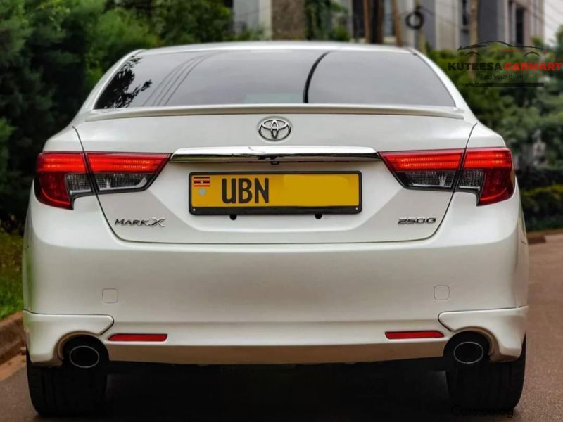 Toyota Mark X in Uganda