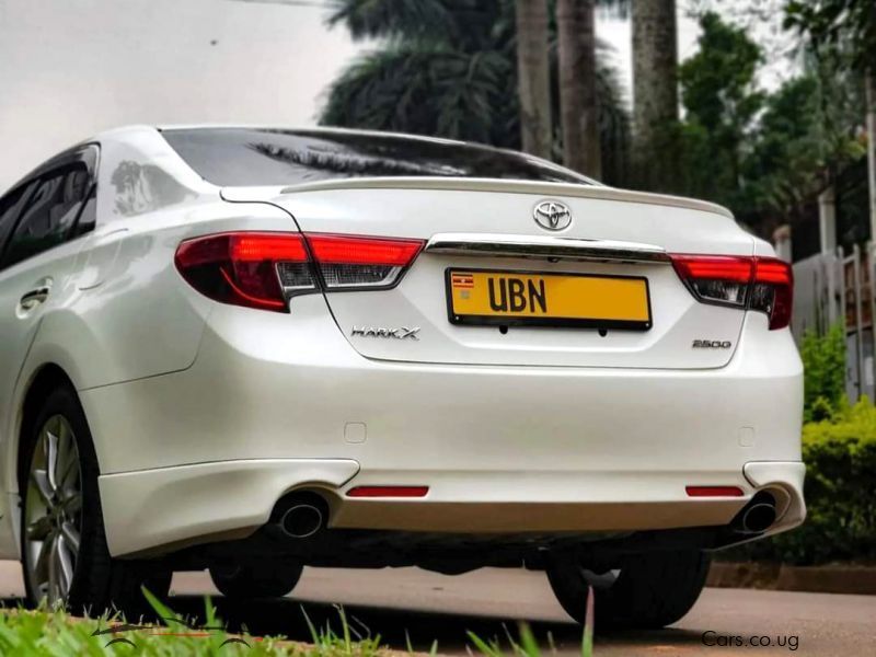 Toyota Mark X in Uganda