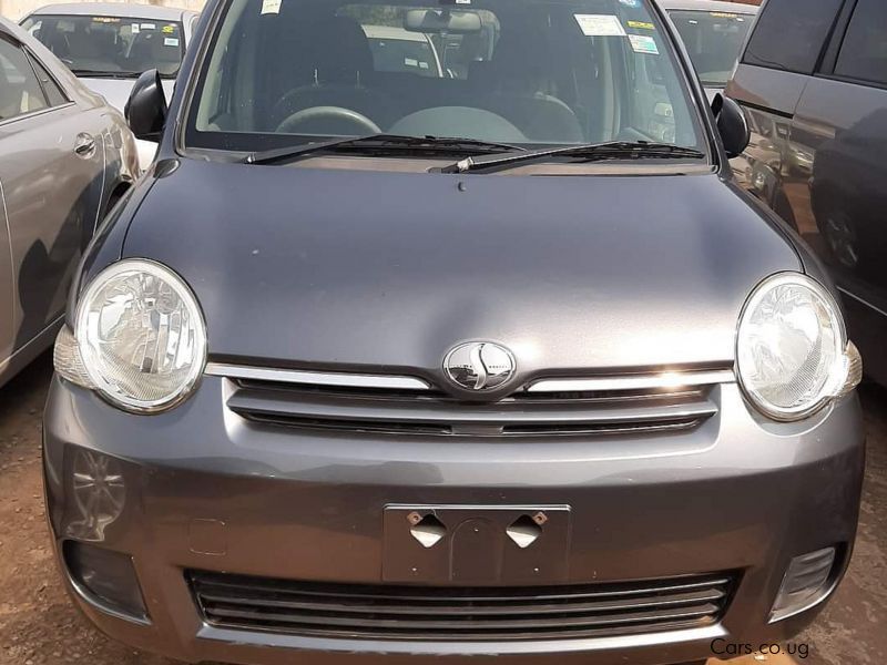 Toyota SIENTA in Uganda