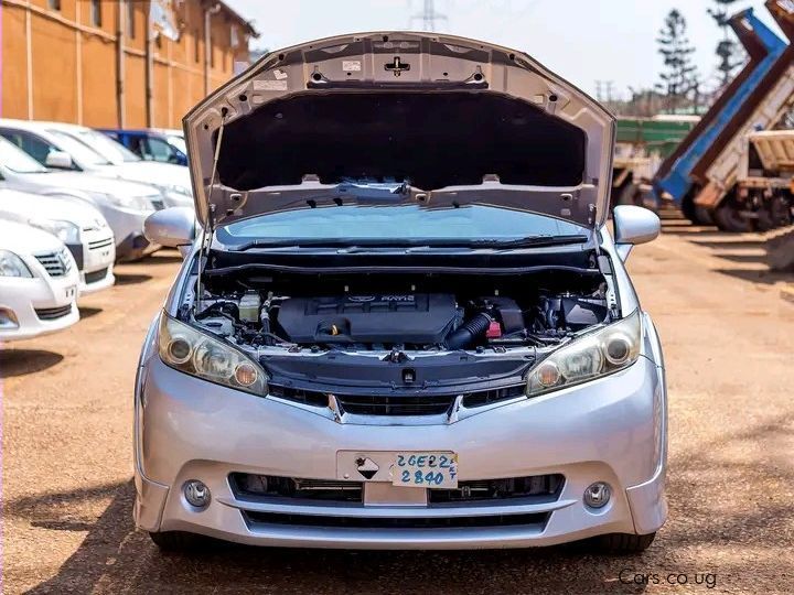 Toyota WISH NEW SHAPE in Uganda