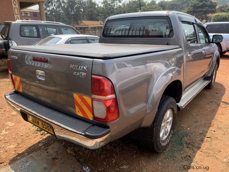 Toyota hilux  in Uganda