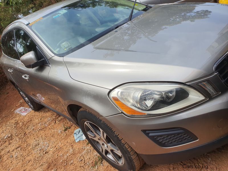 Volvo XC60 in Uganda