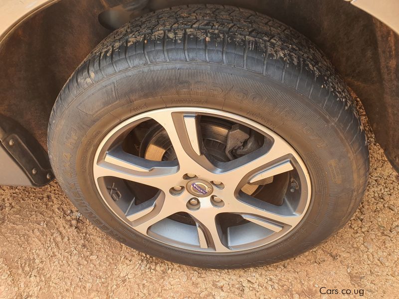 Volvo XC60 in Uganda