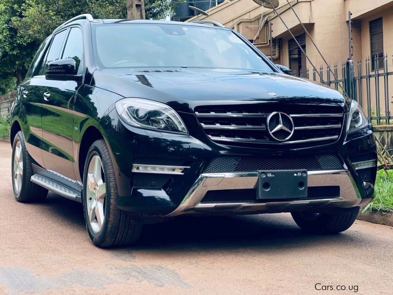 Mercedes-Benz ml 350 in Uganda