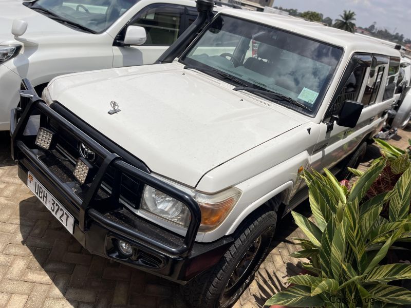 Toyota Land cruiser Hard top in Uganda