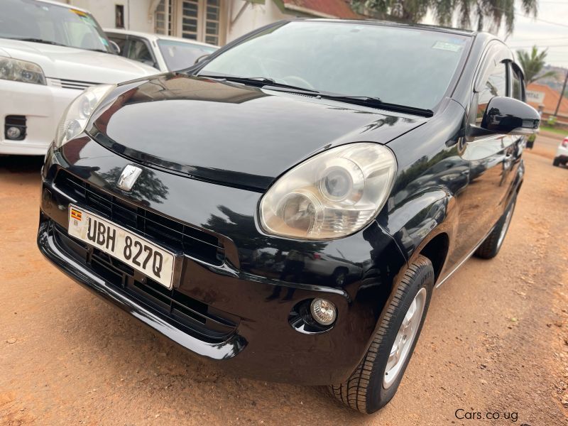 Toyota passo in Uganda