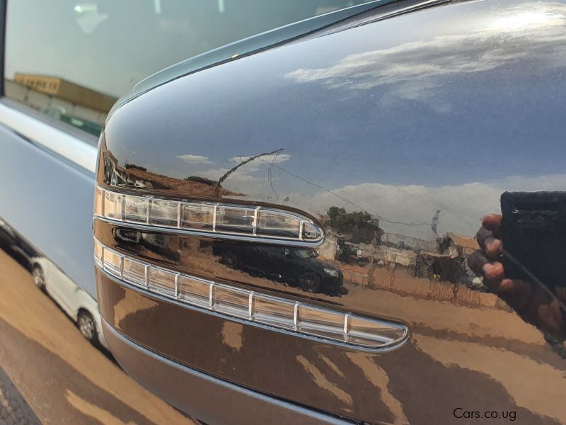 Mercedes-Benz 4matic in Uganda