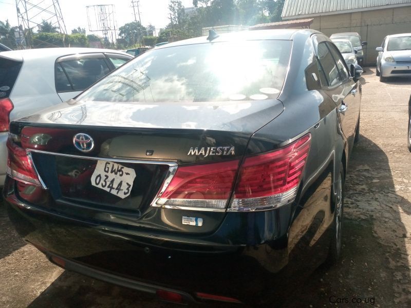 Toyota CROWN in Uganda