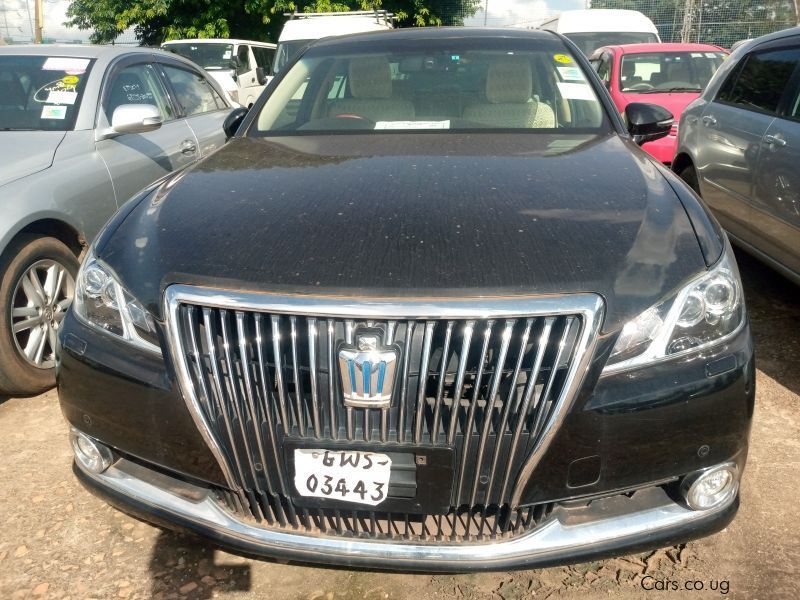 Toyota CROWN in Uganda