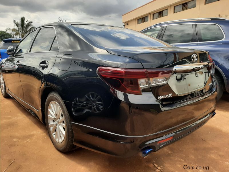 Toyota Mark X in Uganda