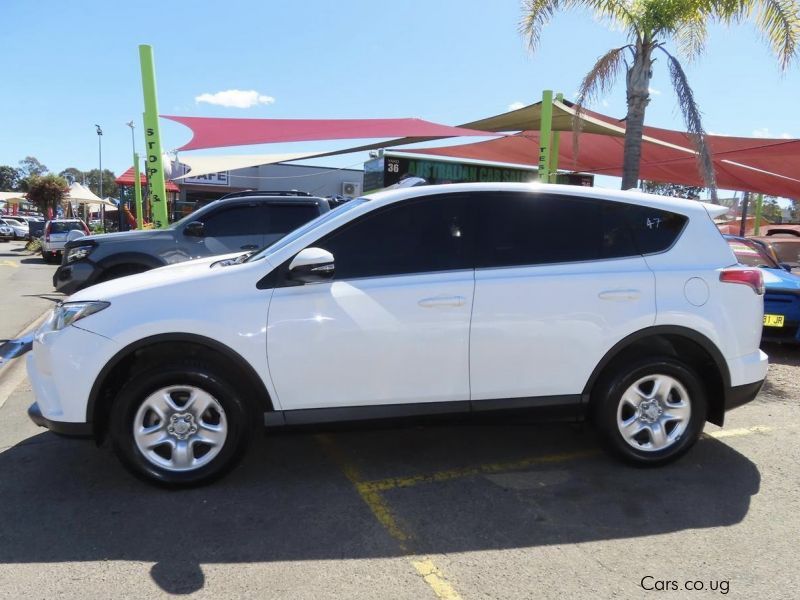 Toyota Rav 4 in Uganda