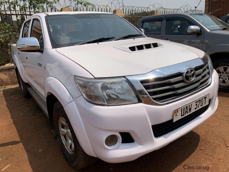 Toyota hilux  in Uganda