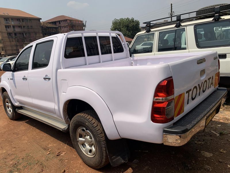 Toyota hilux  in Uganda