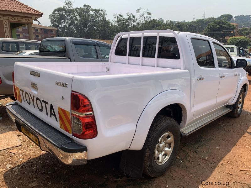 Toyota hilux  in Uganda