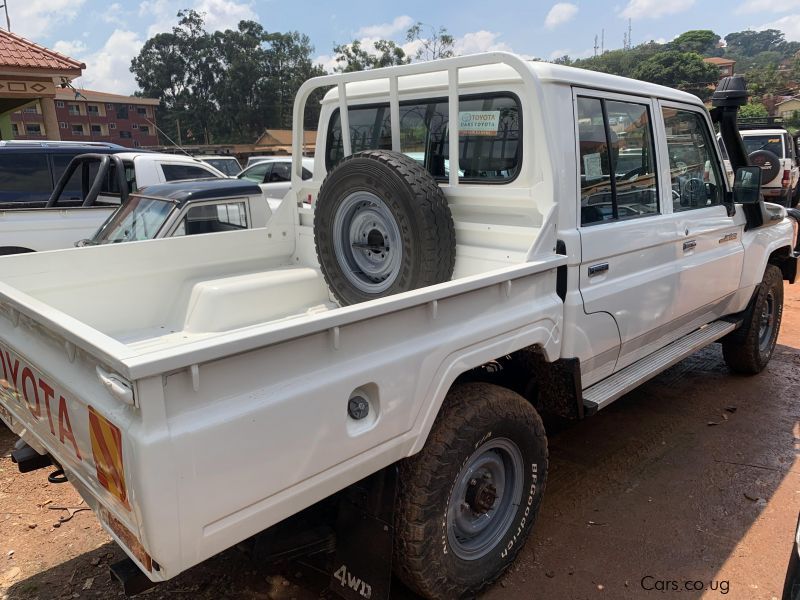 Toyota land cruiser doublecabin in Uganda