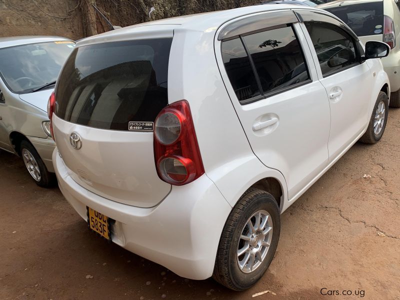 Toyota passo in Uganda