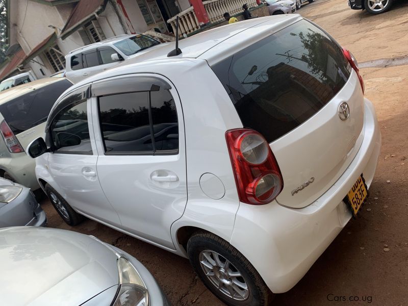 Toyota passo in Uganda