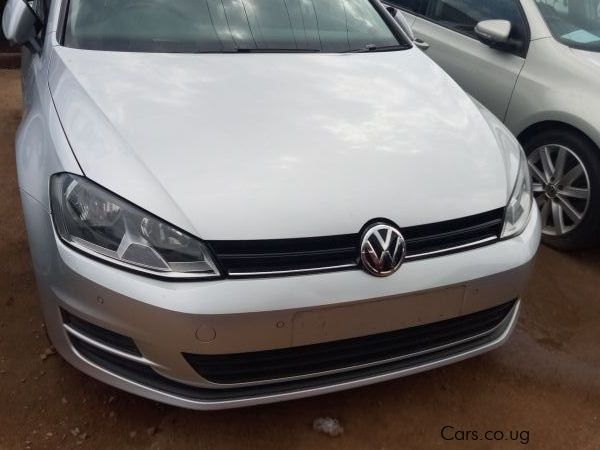 Volkswagen GOLF in Uganda
