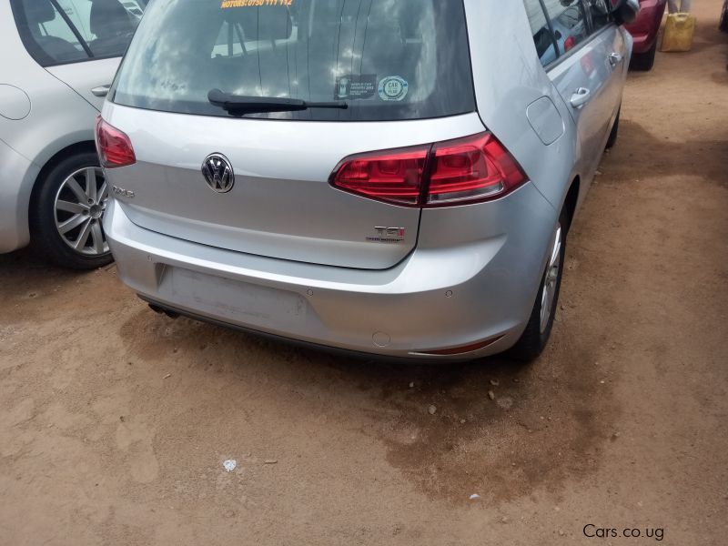 Volkswagen GOLF in Uganda