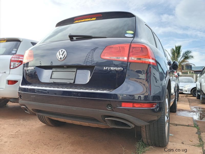 Volkswagen TUARAGE  Hybrid in Uganda