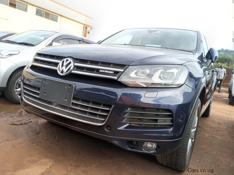 Volkswagen Touareg Hybrid in Uganda