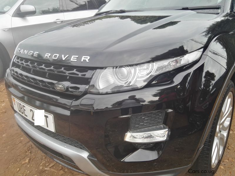 Land Rover RANGE ROVER in Uganda