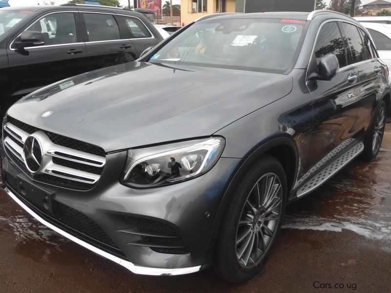 Mercedes-Benz 4matic in Uganda