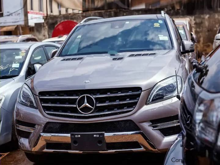 Mercedes-Benz Blue tech Ml350 in Uganda