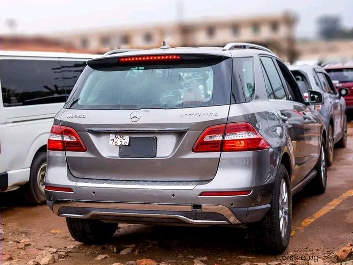 Mercedes-Benz ML 350 4 MATIC in Uganda