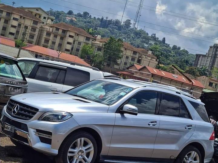 Mercedes-Benz ML 350 Blue TEC in Uganda