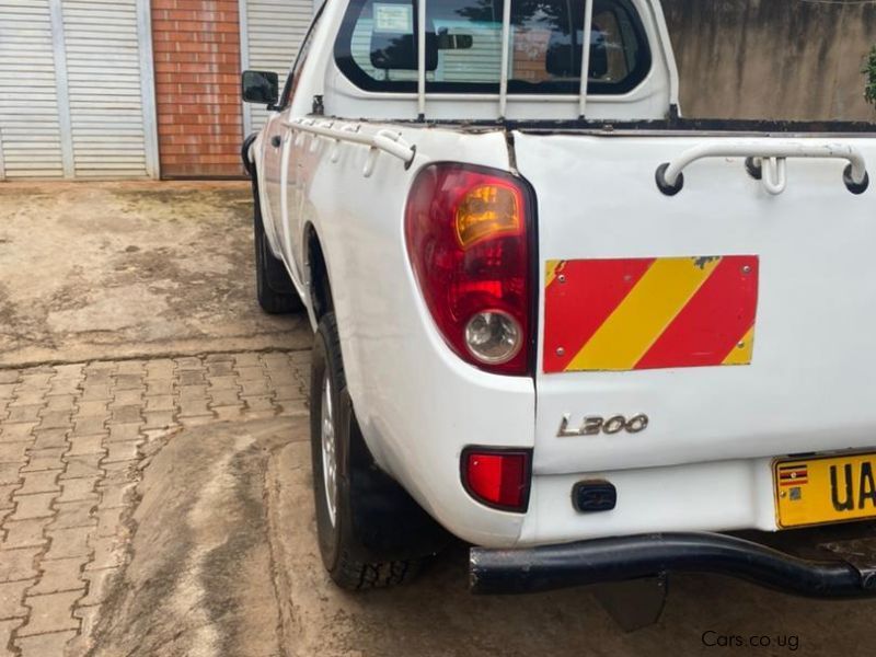 Mitsubishi L200 in Uganda