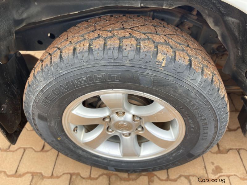 Toyota  Land Cruiser V8 in Uganda