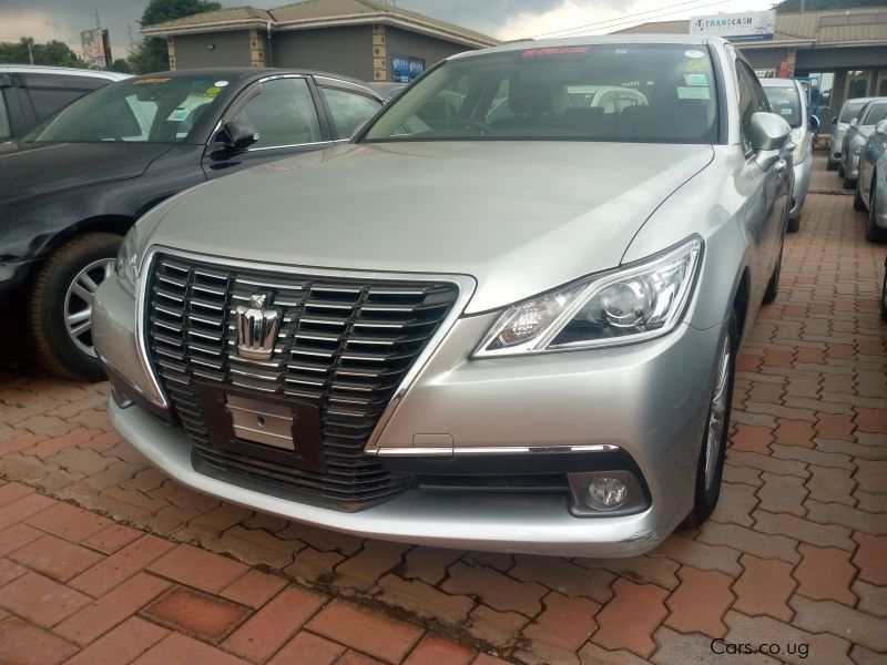 Toyota CROWN in Uganda