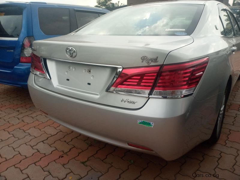 Toyota CROWN in Uganda