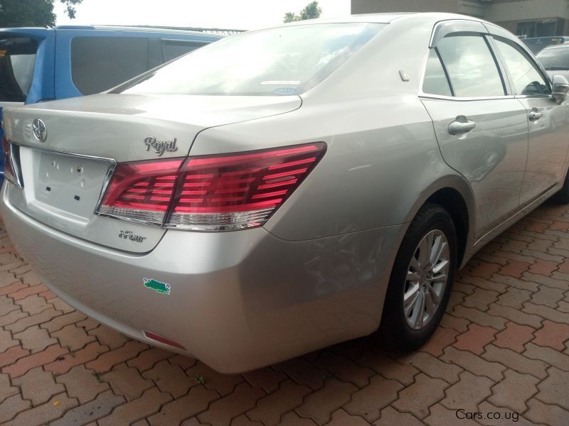 Toyota CROWN in Uganda