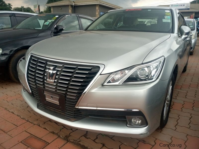 Toyota CROWN in Uganda